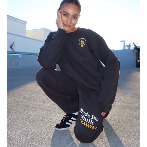 New Mayfair Group Made You Smile Jet Sweatpants - Picture 2 of 9